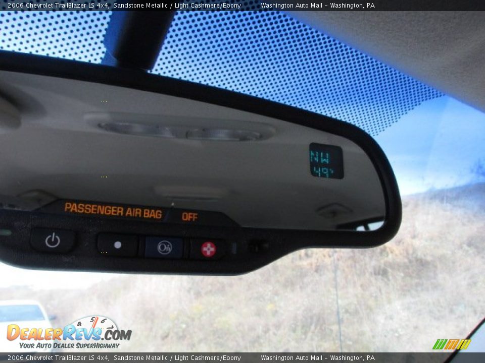 2006 Chevrolet TrailBlazer LS 4x4 Sandstone Metallic / Light Cashmere/Ebony Photo #16