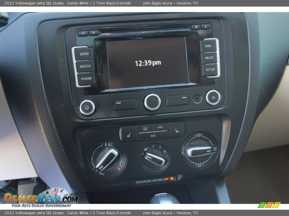2013 Volkswagen Jetta SEL Sedan Candy White / 2 Tone Black/Cornsilk Photo #24