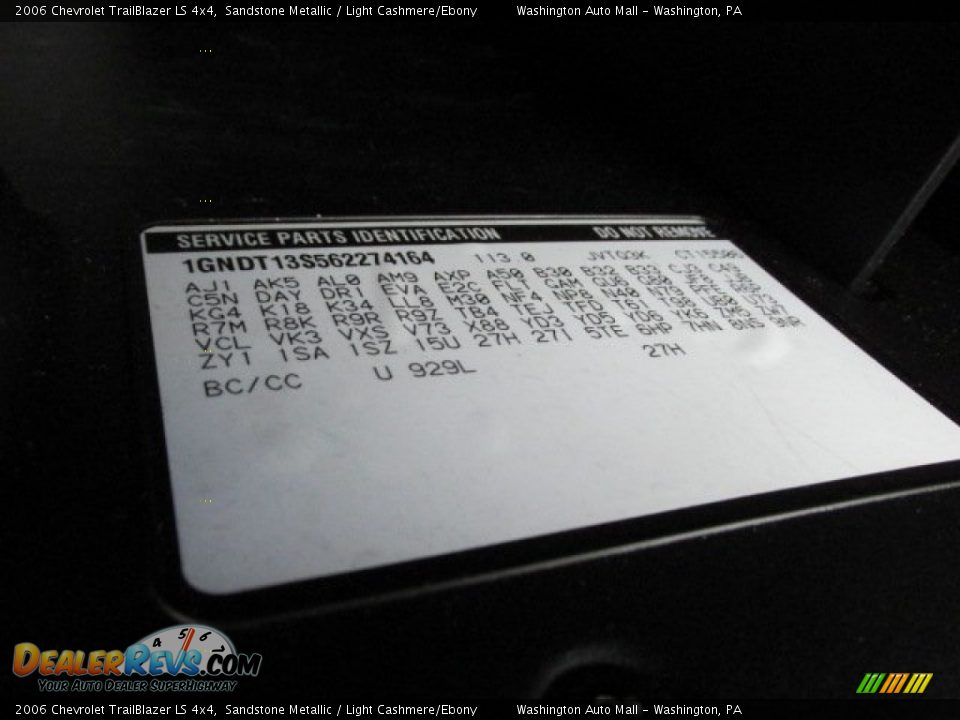 2006 Chevrolet TrailBlazer LS 4x4 Sandstone Metallic / Light Cashmere/Ebony Photo #19