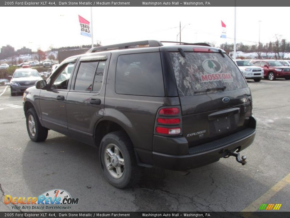 2005 Ford Explorer XLT 4x4 Dark Stone Metallic / Medium Parchment Photo #6