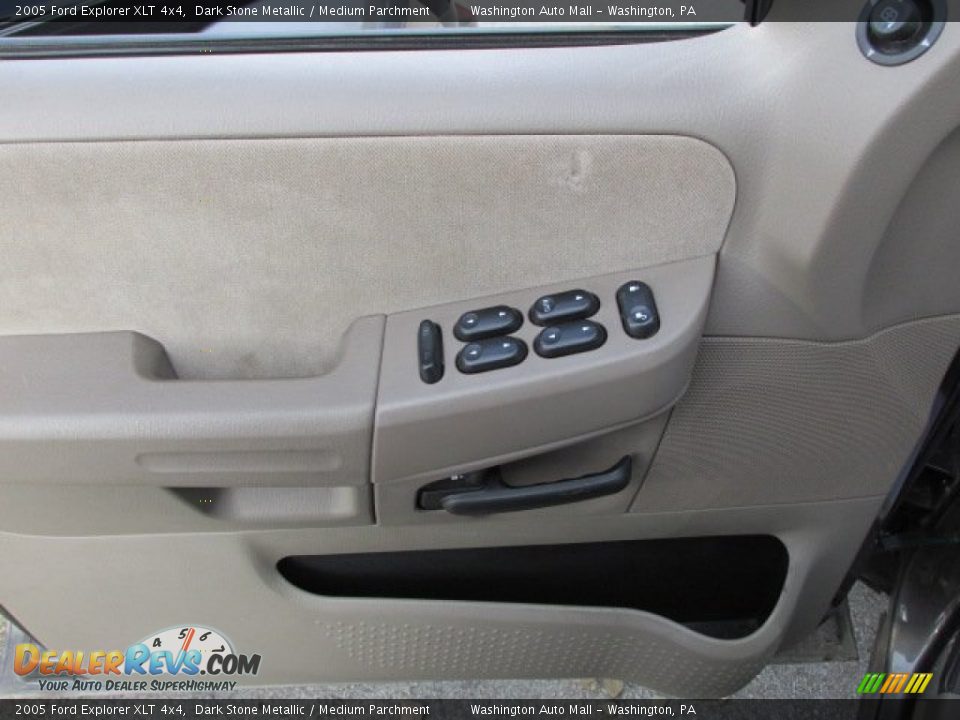 2005 Ford Explorer XLT 4x4 Dark Stone Metallic / Medium Parchment Photo #9