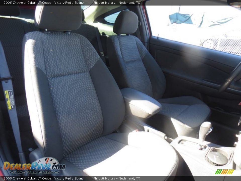 2006 Chevrolet Cobalt LT Coupe Victory Red / Ebony Photo #28
