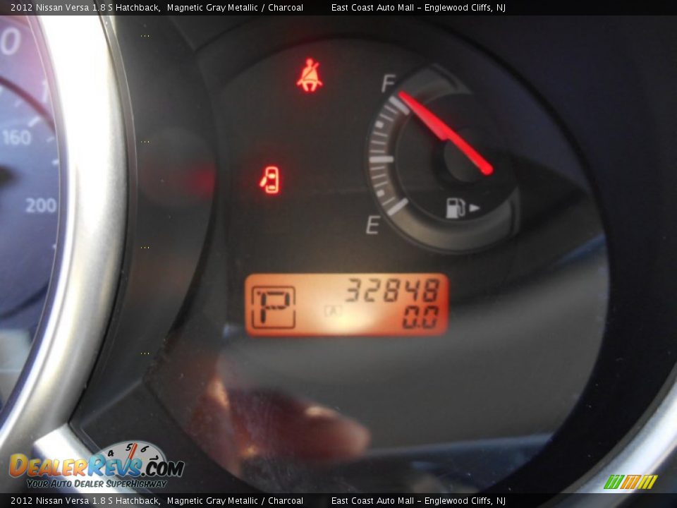 2012 Nissan Versa 1.8 S Hatchback Magnetic Gray Metallic / Charcoal Photo #18