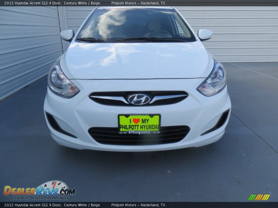 2013 Hyundai Accent GLS 4 Door Century White / Beige Photo #8