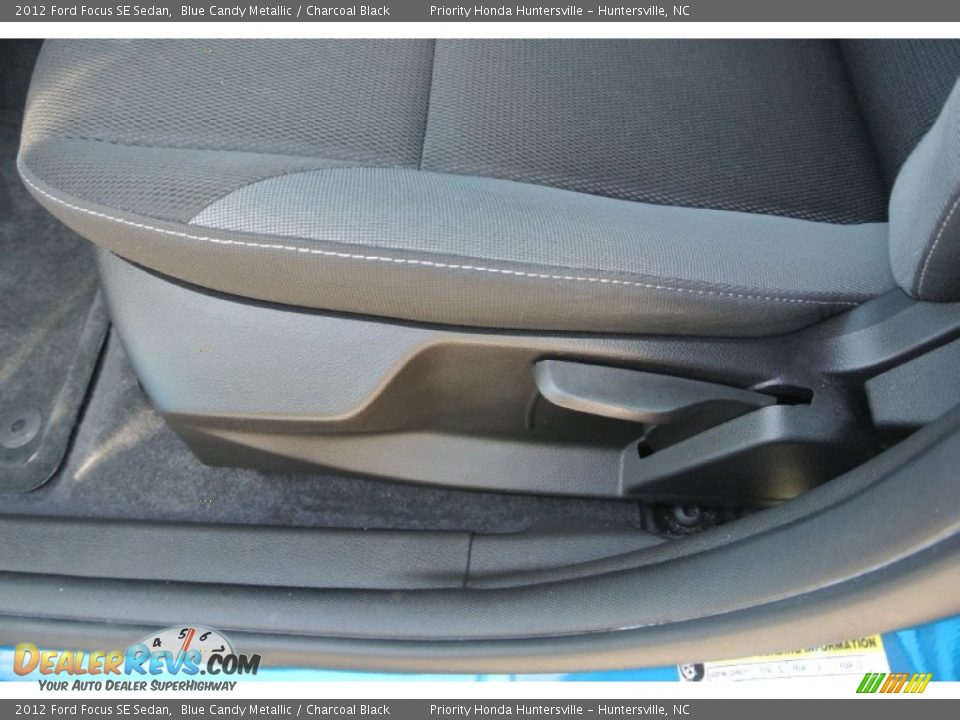 2012 Ford Focus SE Sedan Blue Candy Metallic / Charcoal Black Photo #9