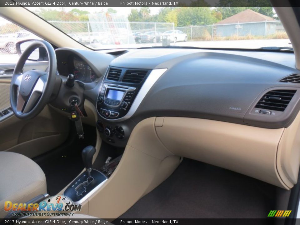 2013 Hyundai Accent GLS 4 Door Century White / Beige Photo #22