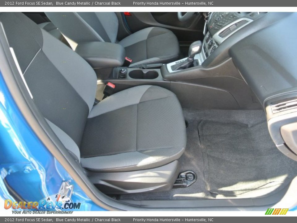 2012 Ford Focus SE Sedan Blue Candy Metallic / Charcoal Black Photo #21