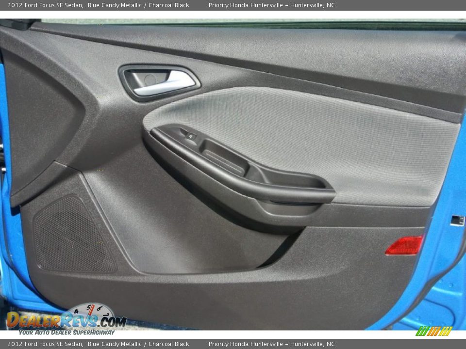 2012 Ford Focus SE Sedan Blue Candy Metallic / Charcoal Black Photo #22