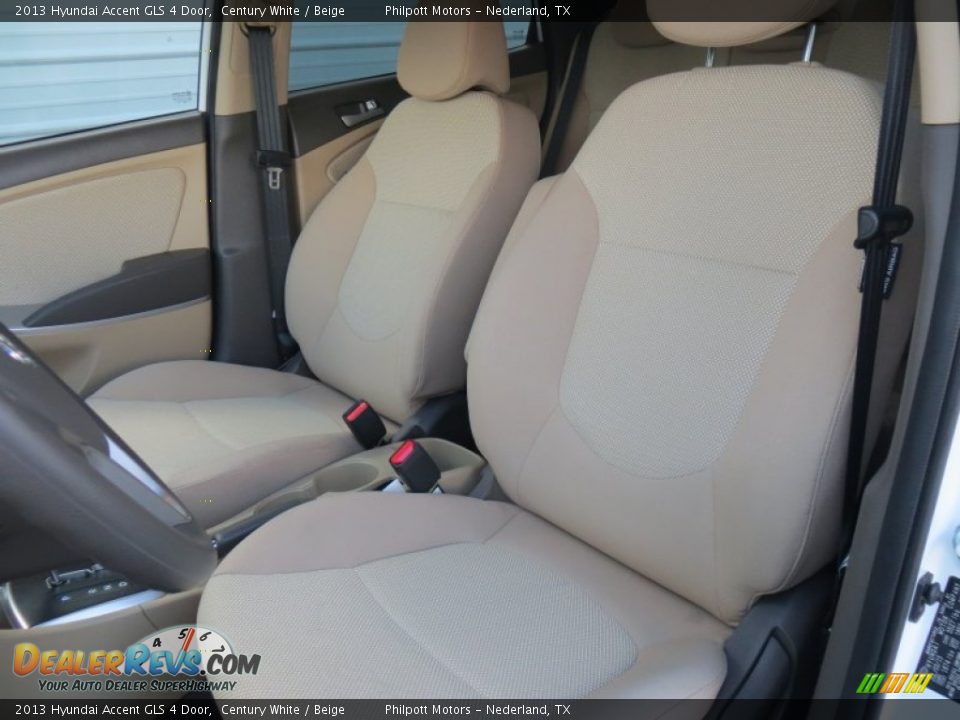 2013 Hyundai Accent GLS 4 Door Century White / Beige Photo #36