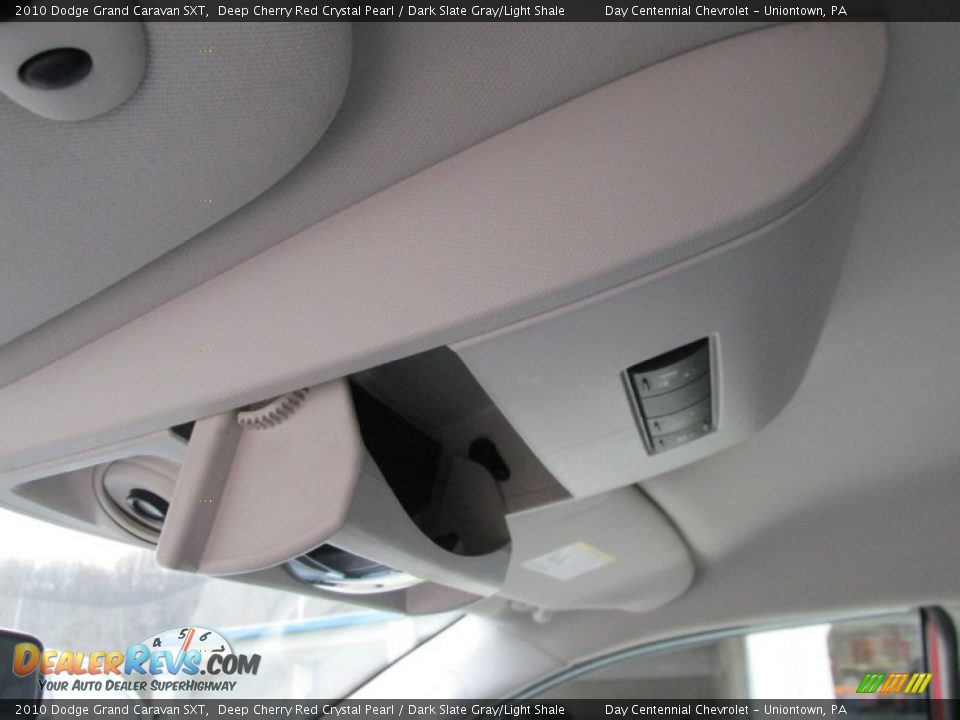 2010 Dodge Grand Caravan SXT Deep Cherry Red Crystal Pearl / Dark Slate Gray/Light Shale Photo #18