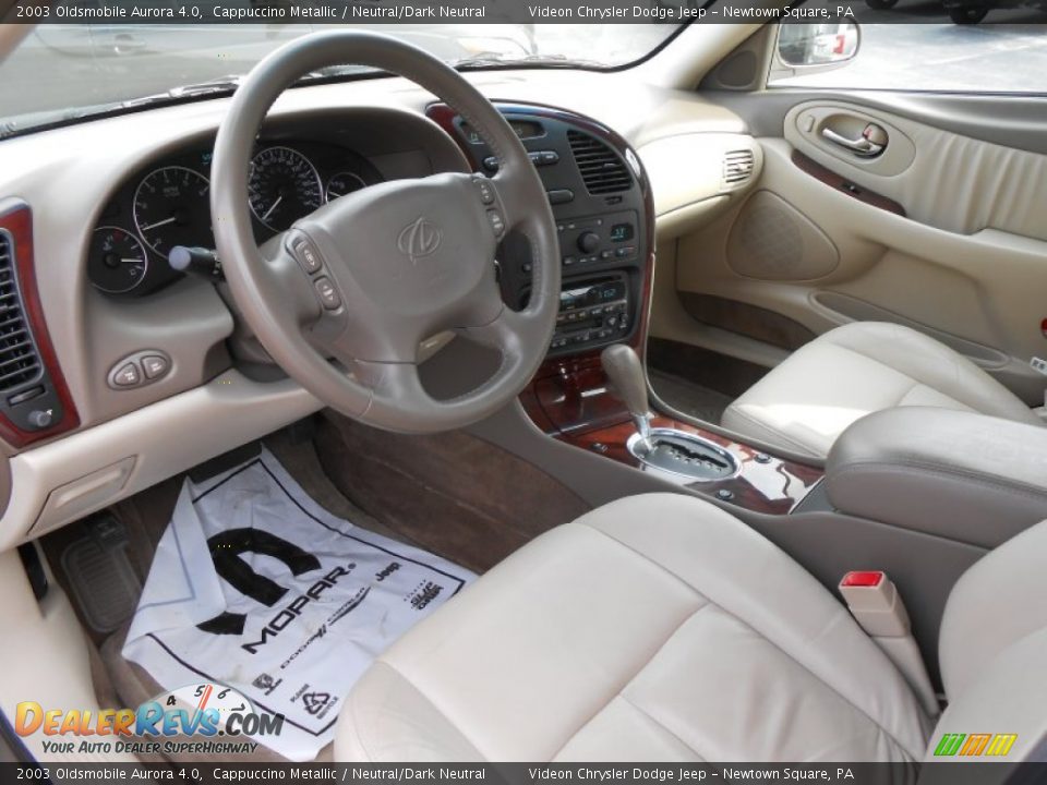 Neutral/Dark Neutral Interior - 2003 Oldsmobile Aurora 4.0 Photo #9