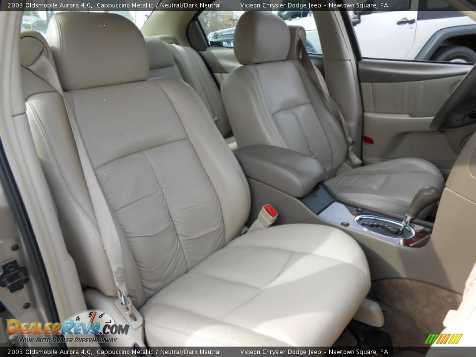 Front Seat of 2003 Oldsmobile Aurora 4.0 Photo #14