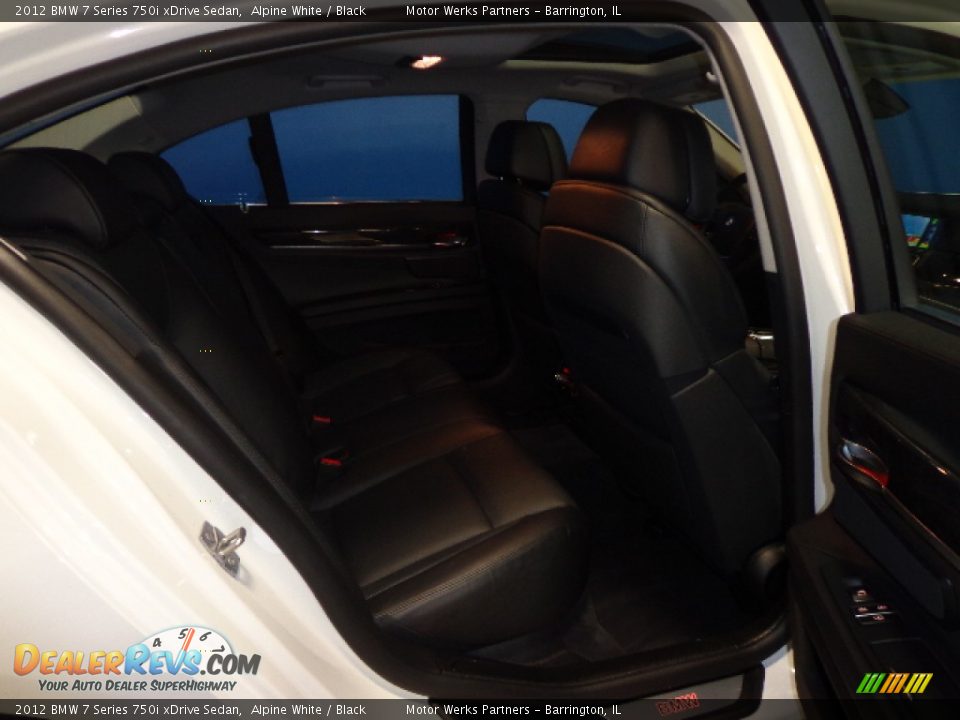 2012 BMW 7 Series 750i xDrive Sedan Alpine White / Black Photo #25