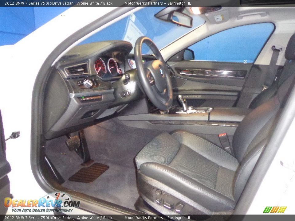 2012 BMW 7 Series 750i xDrive Sedan Alpine White / Black Photo #28