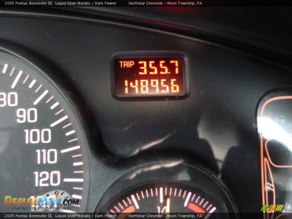 2005 Pontiac Bonneville SE Liquid Silver Metallic / Dark Pewter Photo #15