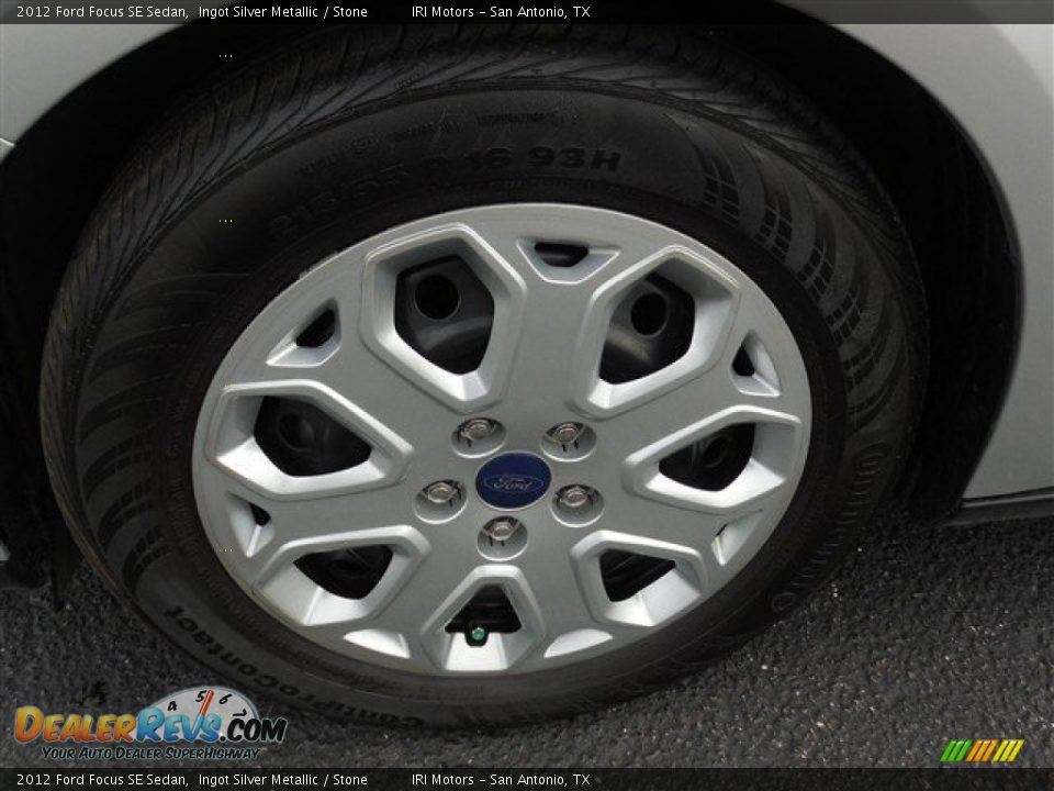 2012 Ford Focus SE Sedan Ingot Silver Metallic / Stone Photo #5