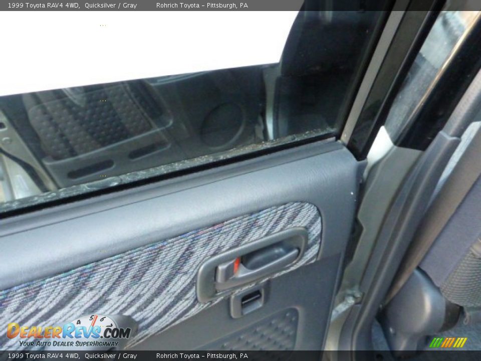 1999 Toyota RAV4 4WD Quicksilver / Gray Photo #16