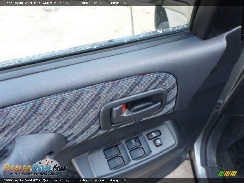 1999 Toyota RAV4 4WD Quicksilver / Gray Photo #17