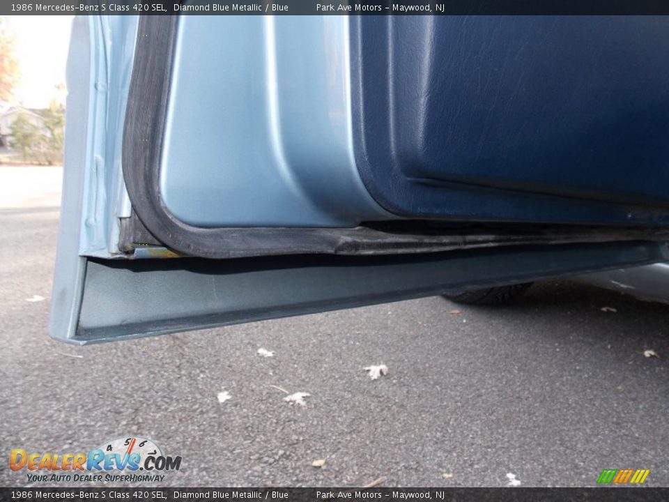 1986 Mercedes-Benz S Class 420 SEL Diamond Blue Metallic / Blue Photo #16