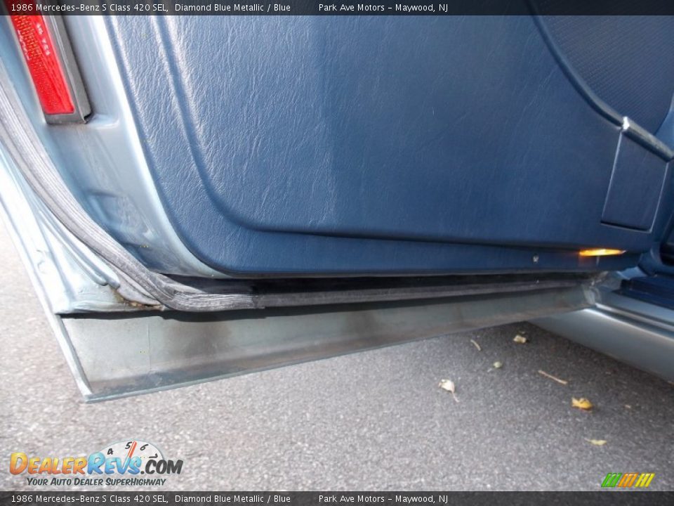 1986 Mercedes-Benz S Class 420 SEL Diamond Blue Metallic / Blue Photo #20