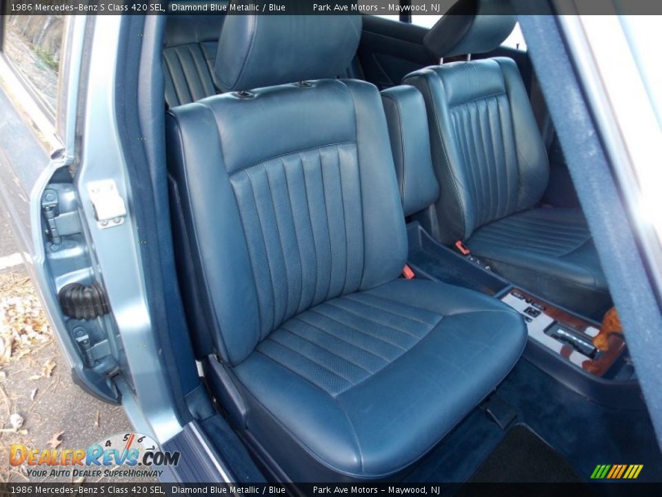 Front Seat of 1986 Mercedes-Benz S Class 420 SEL Photo #27
