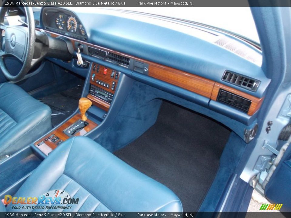 Dashboard of 1986 Mercedes-Benz S Class 420 SEL Photo #29