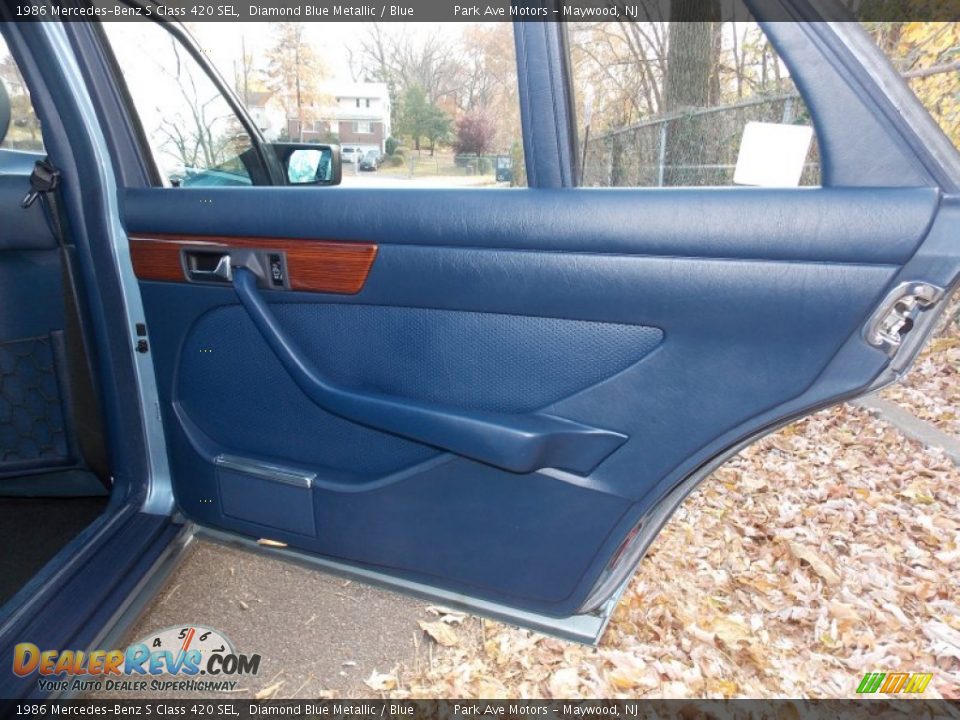 Door Panel of 1986 Mercedes-Benz S Class 420 SEL Photo #31