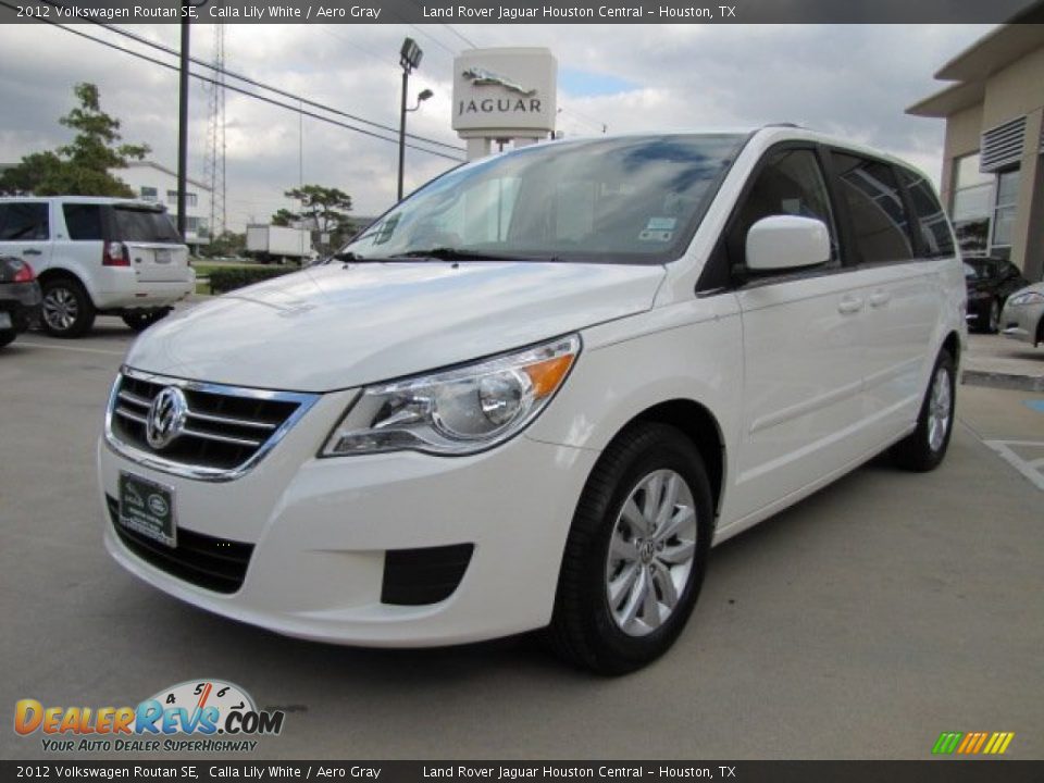 2012 Volkswagen Routan SE Calla Lily White / Aero Gray Photo #5