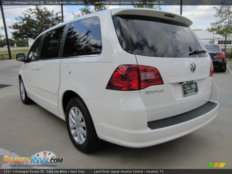 2012 Volkswagen Routan SE Calla Lily White / Aero Gray Photo #8