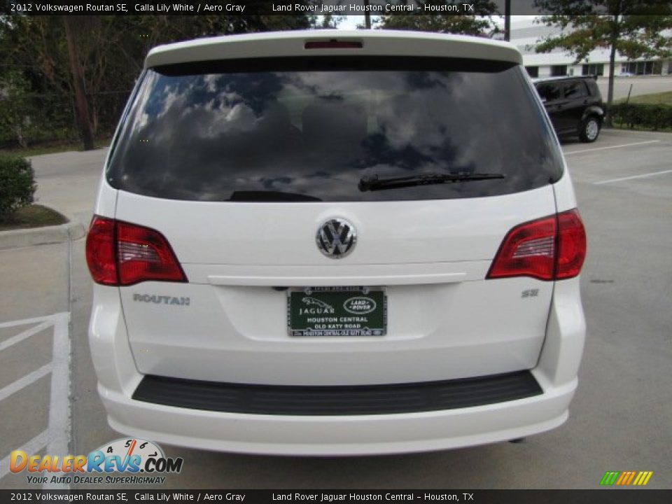 2012 Volkswagen Routan SE Calla Lily White / Aero Gray Photo #9