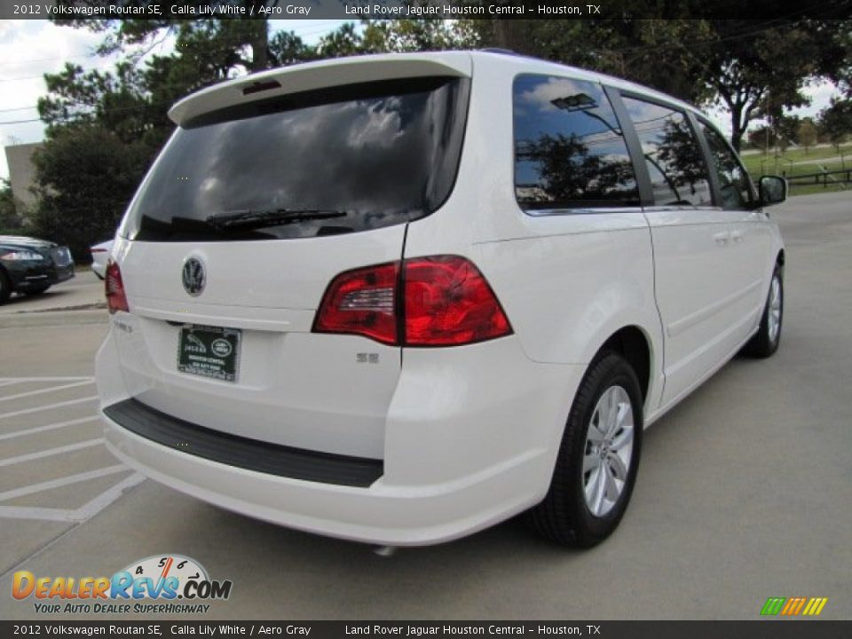 2012 Volkswagen Routan SE Calla Lily White / Aero Gray Photo #11