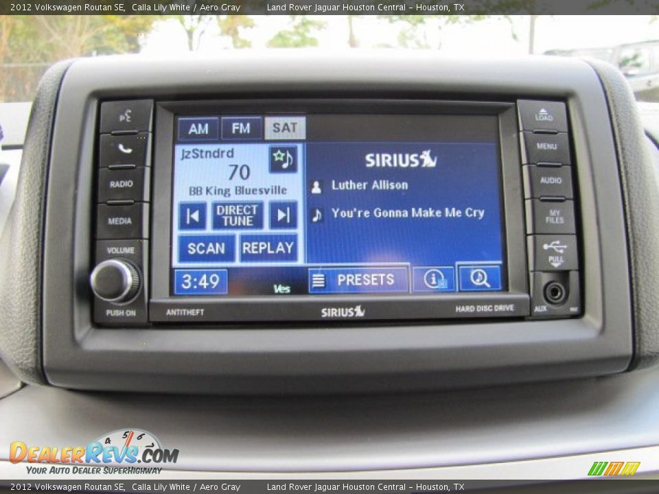 2012 Volkswagen Routan SE Calla Lily White / Aero Gray Photo #21