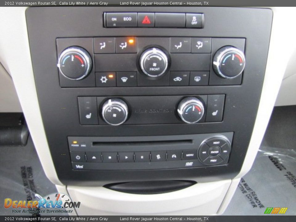 2012 Volkswagen Routan SE Calla Lily White / Aero Gray Photo #23