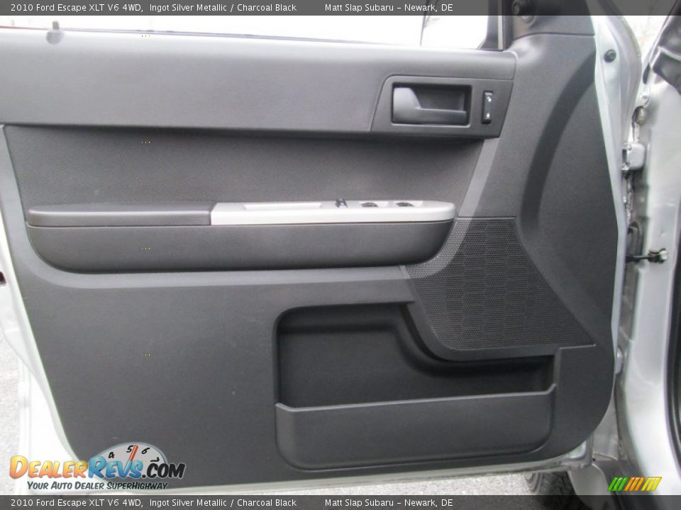 2010 Ford Escape XLT V6 4WD Ingot Silver Metallic / Charcoal Black Photo #12