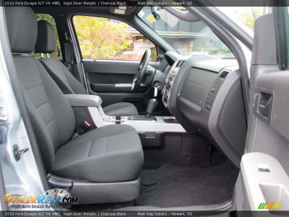 2010 Ford Escape XLT V6 4WD Ingot Silver Metallic / Charcoal Black Photo #17