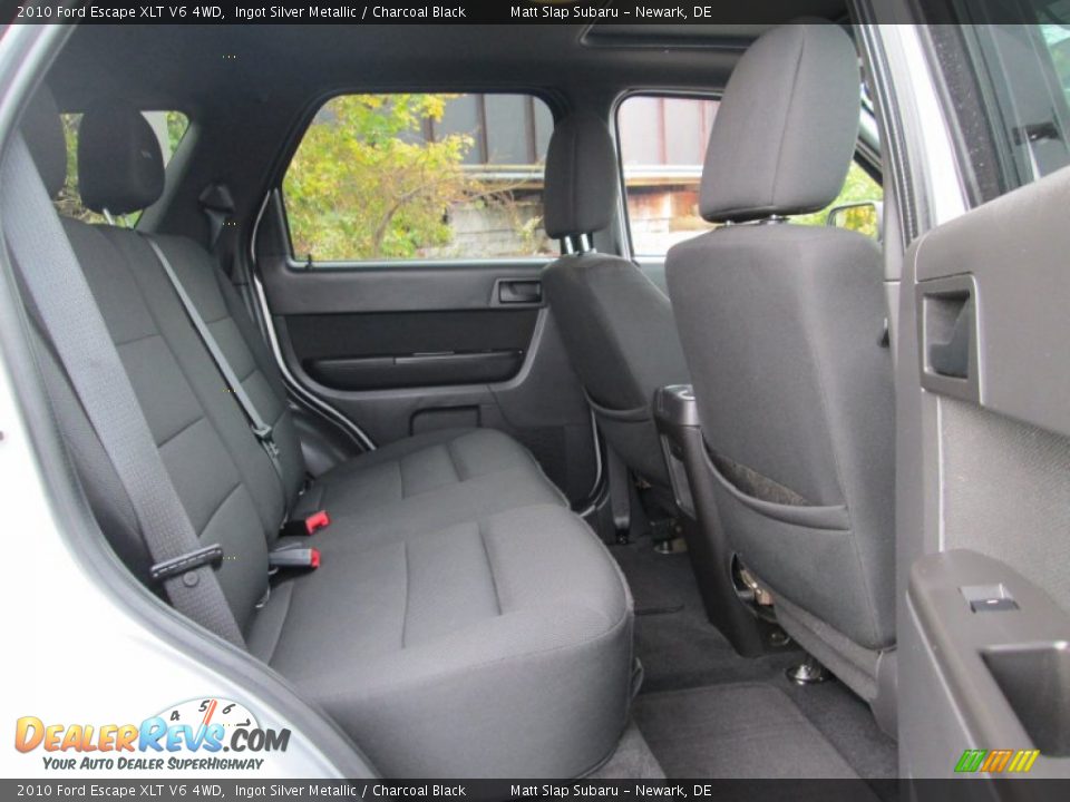 2010 Ford Escape XLT V6 4WD Ingot Silver Metallic / Charcoal Black Photo #18