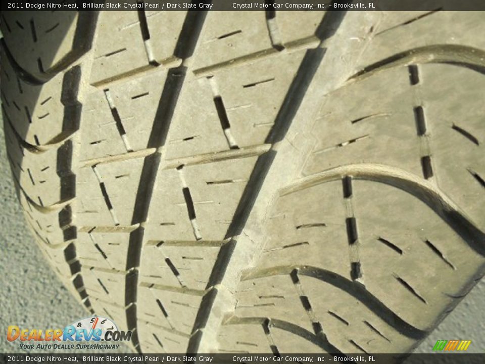 2011 Dodge Nitro Heat Brilliant Black Crystal Pearl / Dark Slate Gray Photo #16