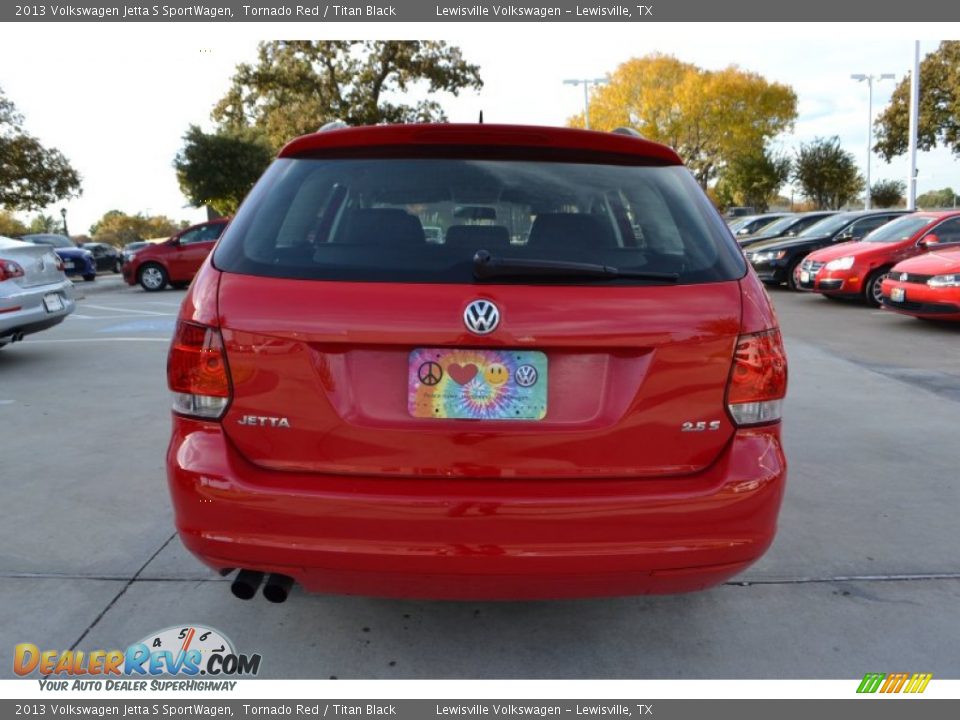 2013 Volkswagen Jetta S SportWagen Tornado Red / Titan Black Photo #4