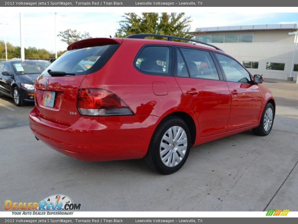2013 Volkswagen Jetta S SportWagen Tornado Red / Titan Black Photo #5