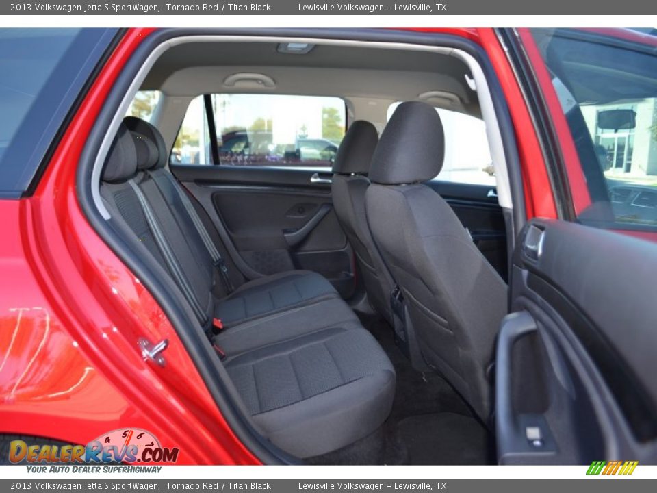 2013 Volkswagen Jetta S SportWagen Tornado Red / Titan Black Photo #11