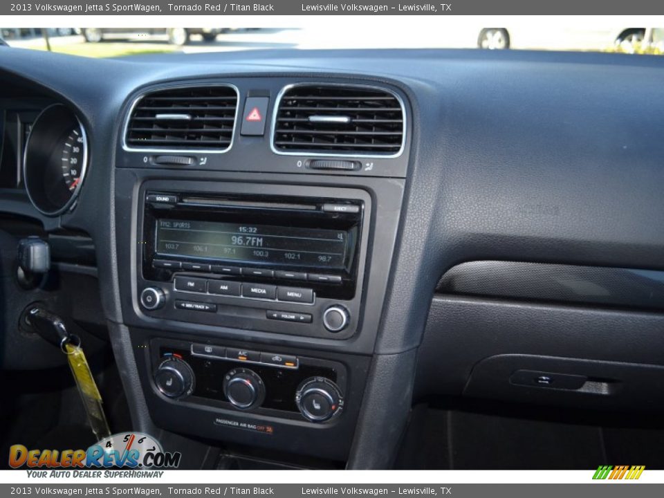 2013 Volkswagen Jetta S SportWagen Tornado Red / Titan Black Photo #17