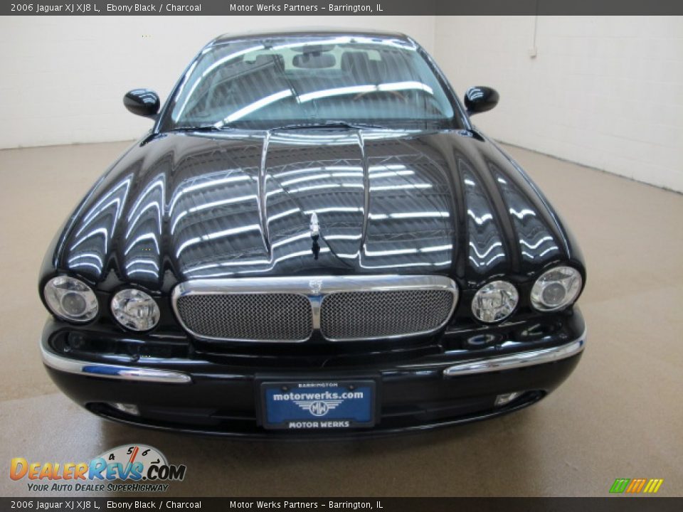 2006 Jaguar XJ XJ8 L Ebony Black / Charcoal Photo #2