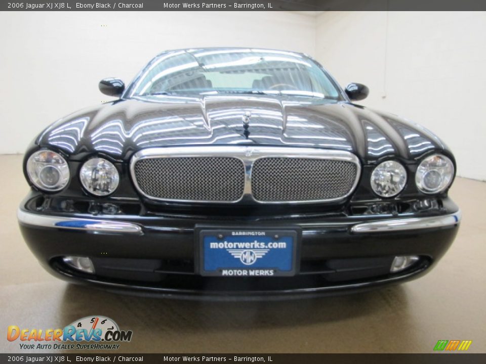 2006 Jaguar XJ XJ8 L Ebony Black / Charcoal Photo #3