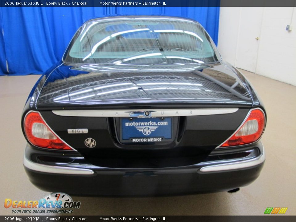 2006 Jaguar XJ XJ8 L Ebony Black / Charcoal Photo #7