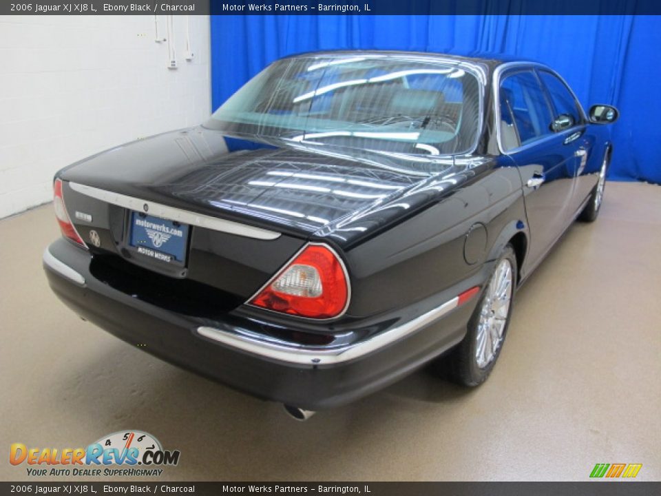 2006 Jaguar XJ XJ8 L Ebony Black / Charcoal Photo #8