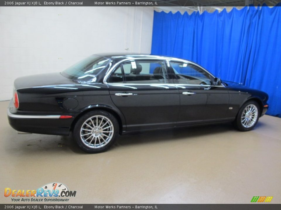 2006 Jaguar XJ XJ8 L Ebony Black / Charcoal Photo #9