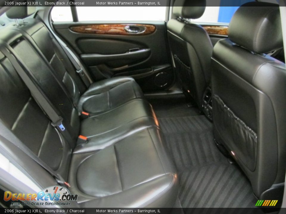 2006 Jaguar XJ XJ8 L Ebony Black / Charcoal Photo #20