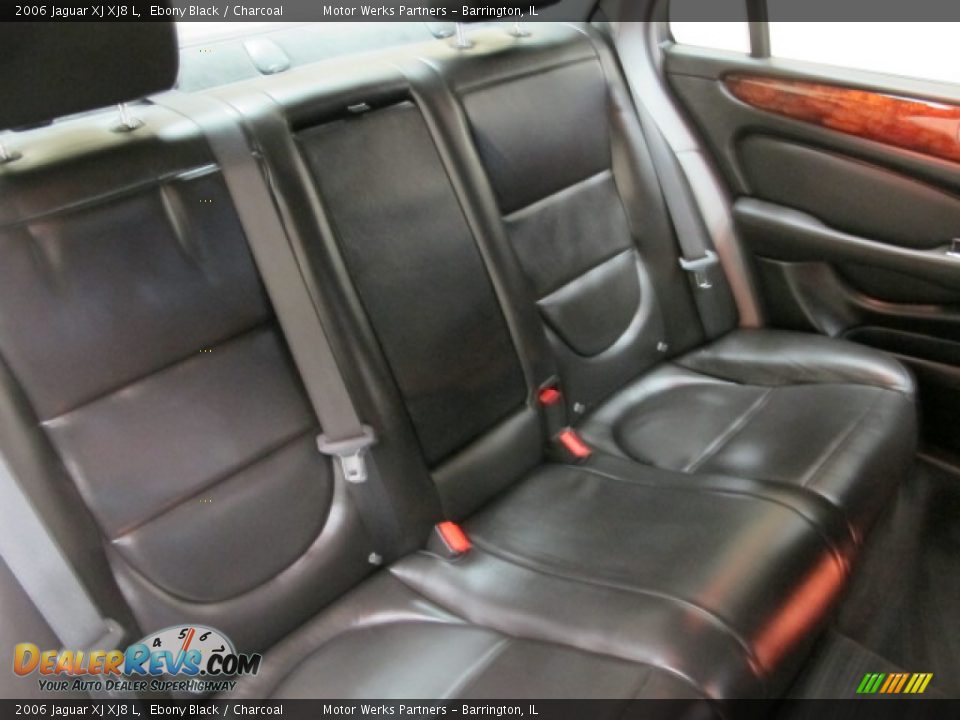 2006 Jaguar XJ XJ8 L Ebony Black / Charcoal Photo #21