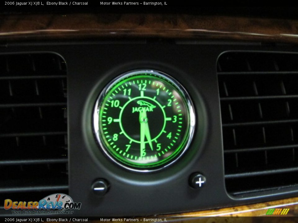 2006 Jaguar XJ XJ8 L Ebony Black / Charcoal Photo #28