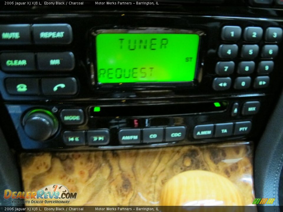 2006 Jaguar XJ XJ8 L Ebony Black / Charcoal Photo #30